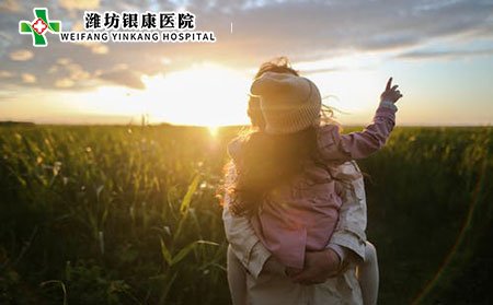 睡眠不足也會導致白癜風嗎?白癜風的病因有哪些?